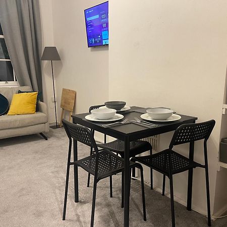 Tooting Lodge London - Cosy 2 Bedroom House With Garden, 5 Mins Walk To Tube Station Kültér fotó