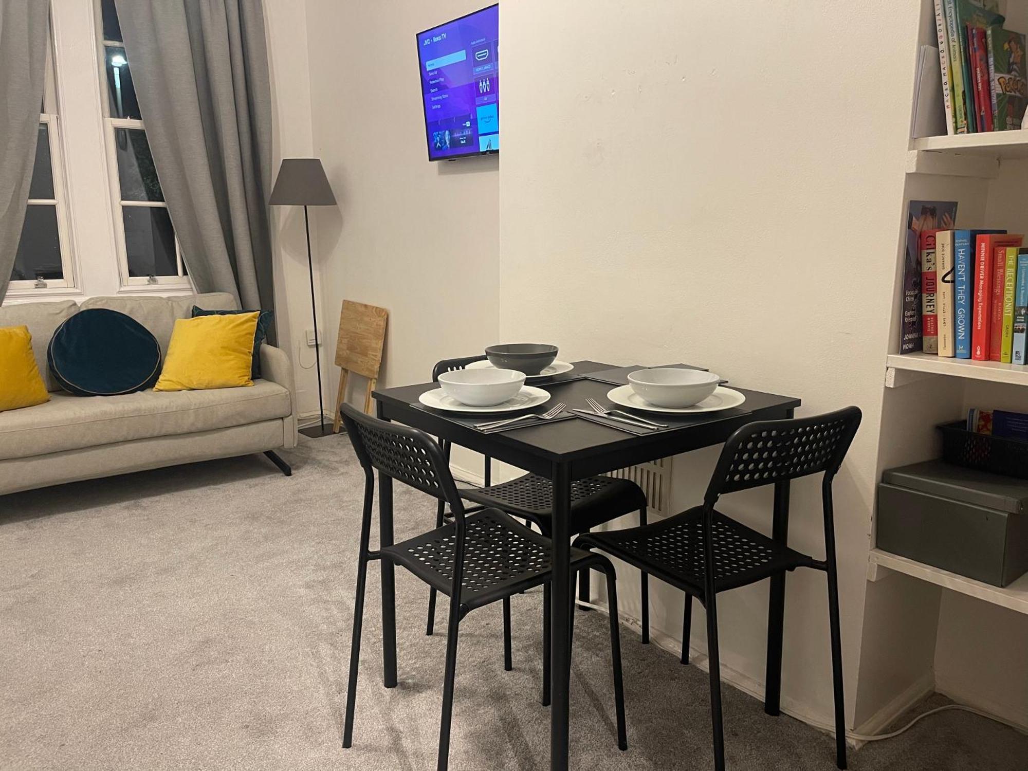 Tooting Lodge London - Cosy 2 Bedroom House With Garden, 5 Mins Walk To Tube Station Kültér fotó